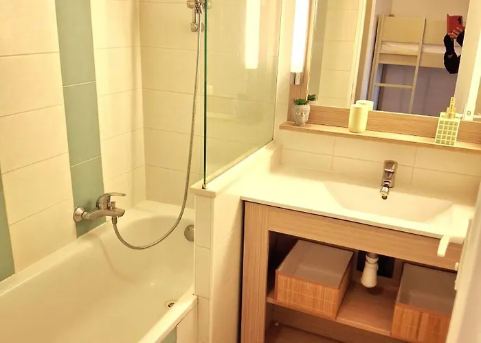 Apartment Le Panorama Des Pins - Terrasse, Golf, Piscine - 4 Pers *